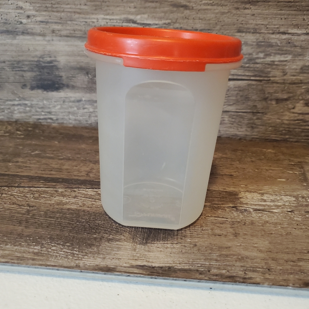 Tupperware Modular Mate #1606 Round #2 With Red Seal 1607 - 15‎ oz